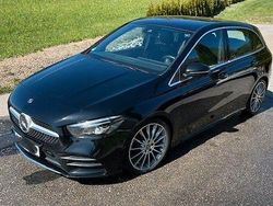 Schwarz Gebraucht 2019 Mercedes B200 AMG line Van / Kleinbus | 21.900 € (Fairer Preis)