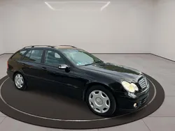 Schwarz Gebraucht 2005 Mercedes C220 Kombi | 2.950 € (Fairer Preis)