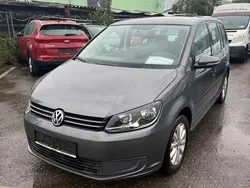 Grau Gebraucht 2011 VW Touran Trendline Van / Kleinbus | 3.350 € (Superpreis)