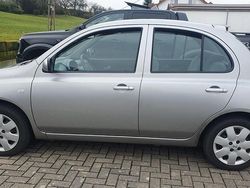 Silber Gebraucht 2003 Nissan Micra Limousine | 2.500 €