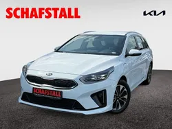 Weiss ((wd) cararraweiss) Gebraucht 2021 Kia Ceed Sportswagon Vision Kombi | 17.979 € (Guter Preis)
