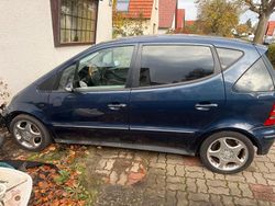 Blau Gebraucht 2003 Mercedes A170 Kleinwagen | 650 €