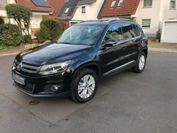 Schwarz Gebraucht 2013 VW Tiguan Life SUV | 12.990 € (Etwas zu teuer)