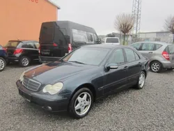 Schwarz Gebraucht 2002 Mercedes C220 Limousine | 990 € (Superpreis)