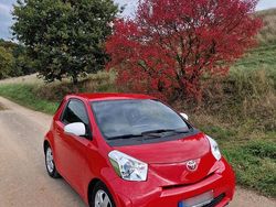 Rot Gebraucht 2014 Toyota iQ Kleinwagen | 5.499 € (Fairer Preis)