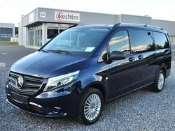 Blau Gebraucht 2022 Mercedes Vito Van / Kleinbus | 36.990 € (Etwas zu teuer)