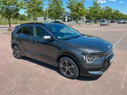 Grau Gebraucht 2022 Kia Niro 2 SUV | 27.480 € (Fairer Preis)