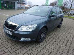 Grau Gebraucht 2011 Skoda Octavia Elegance Kombi | 4.500 € (Guter Preis)