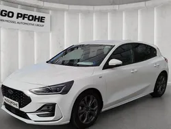 Frozen white uni Gebraucht 2024 Ford Focus ST-Line X Limousine | 25.589 € (Fairer Preis)