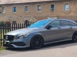 Grau Gebraucht 2017 Mercedes CLA180 Shooting Brake AMG line Kombi | 15.000 € (Guter Preis)