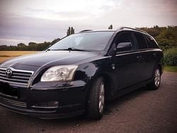 Schwarz Gebraucht 2005 Toyota Avensis T2 Kombi | 1.300 € (Guter Preis)