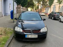 Schwarz Gebraucht 2005 VW Golf V Kleinwagen | 3.000 € (Fairer Preis)