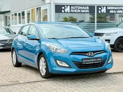 Blau Gebraucht 2013 Hyundai i30 Style Limousine | 7.390 € (Guter Preis)