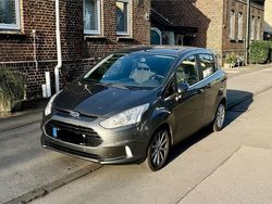 Grau Gebraucht 2018 Ford B-MAX Van / Kleinbus | 12.100 € (Etwas zu teuer)