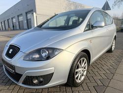 Silber Gebraucht 2011 Seat Altea XL Stylance Van / Kleinbus | 4.590 € (Fairer Preis)