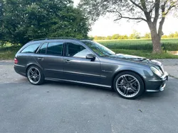 Andere außenfarben Gebraucht 2004 Mercedes E55 AMG AMG Kombi | 27.500 €