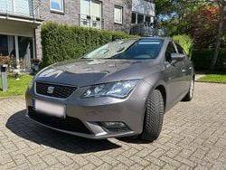 Grau Gebraucht 2015 Seat Leon Style Limousine | 8.950 € (Guter Preis)