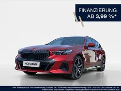 Fire red metallic Gebraucht 2024 BMW 520 M Sport Kombi | 63.531 € (Etwas zu teuer)