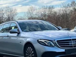 Grau Gebraucht 2019 Mercedes E300 Kombi | 24.900 € (Fairer Preis)