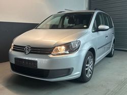Silber Gebraucht 2011 VW Touran Trendline Van / Kleinbus | 5.250 € (Fairer Preis)