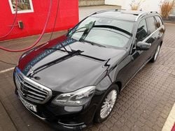 Schwarz Gebraucht 2013 Mercedes E300 Elegance Kombi | 12.800 € (Fairer Preis)