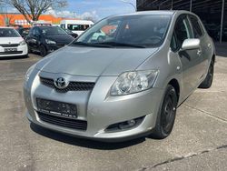 Grau Gebraucht 2007 Toyota Auris Sol Limousine | 4.799 € (Fairer Preis)