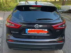 Violett Gebraucht 2018 Nissan Qashqai SUV | 15.000 € (Fairer Preis)