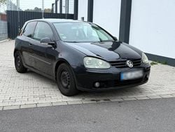 Schwarz Gebraucht 2003 VW Golf IV Kleinwagen | 1.700 € (Fairer Preis)