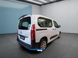 Weiß Gebraucht 2023 Citroën e-Berlingo Van / Kleinbus | 20.199 € (Fairer Preis)