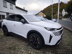 Okenitweiß Gebraucht 2024 Peugeot 3008 Allure SUV | 33.980 € (Fairer Preis)