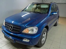Blau Gebraucht 2002 Mercedes ML320 SUV | 2.900 € (Superpreis)