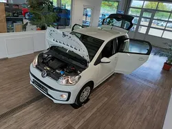 Weiß Gebraucht 2022 VW up! R Kleinwagen | 12.988 € (Fairer Preis)