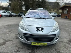 Grau Gebraucht 2009 Peugeot 207 Premium Kombi | 2.999 € (Fairer Preis)