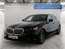 Schwarz Gebraucht 2024 BMW 520 Comfort Edition Limousine | 46.900 €