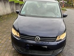 Blau Gebraucht 2011 VW Touran Trendline Van / Kleinbus | 8.500 € (Teuer)