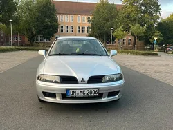 Silber Gebraucht 2003 Mitsubishi Carisma Limousine | 2.300 €