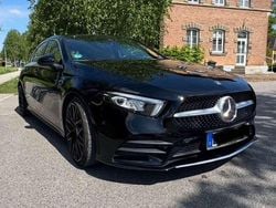 Schwarz Gebraucht 2018 Mercedes A250 AMG line Limousine | 19.900 € (Superpreis)
