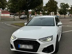Weiß Gebraucht 2020 Audi A4 Comfort Kombi | 17.500 € (Teuer)
