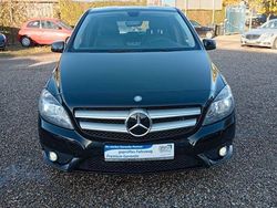 Schwarz Gebraucht 2012 Mercedes B180 Edition Van / Kleinbus | 6.969 € (Superpreis)
