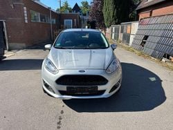 Silber Gebraucht 2017 Ford Fiesta Celebration Kleinwagen | 4.600 € (Superpreis)