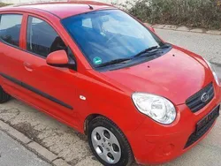 Rot Gebraucht 2009 Kia Picanto Kleinwagen | 2.700 € (Fairer Preis)