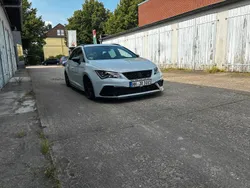Grau Gebraucht 2020 Cupra Leon Kombi | 27.200 € (Guter Preis)