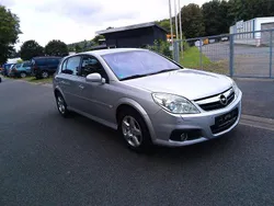 Silber Gebraucht 2007 Opel Signum Edition Kombi | 4.499 € (Teuer)