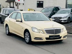 Beige Gebraucht 2011 Mercedes E200 Limousine | 7.900 € (Fairer Preis)