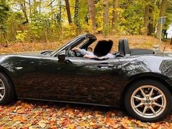Schwarz Gebraucht 2016 Mazda MX5 Cabrio | 14.000 €