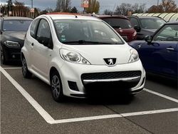 Weiß Gebraucht 2010 Peugeot 107 Kleinwagen | 3.100 € (Fairer Preis)