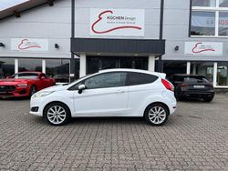Weiß Gebraucht 2016 Ford Fiesta Limousine | 5.790 € (Fairer Preis)