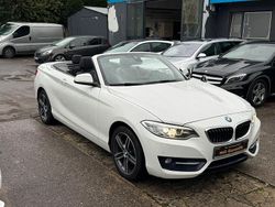 Weiß Gebraucht 2016 BMW 220 Sport Line Cabrio | 16.999 € (Guter Preis)