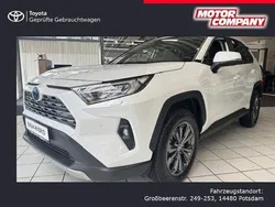 Weiß Gebraucht 2024 Toyota RAV4 Hybrid Team SUV | 44.950 € (Etwas zu teuer)