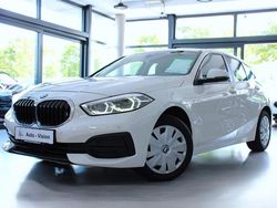 Weiß Gebraucht 2022 BMW 116 Comfort Edition Kleinwagen | 17.278 € (Fairer Preis)